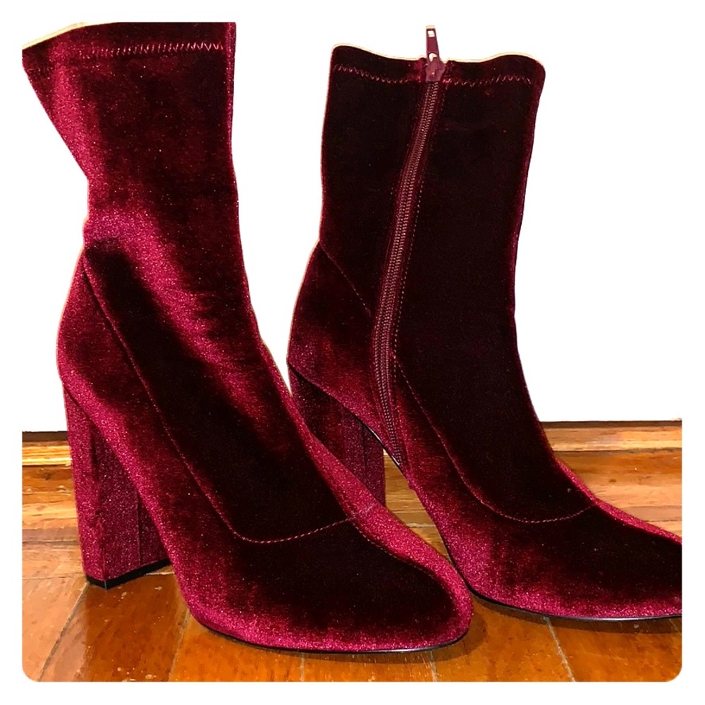 LFL by Lust for Life burgundy Velvet sock boots 10